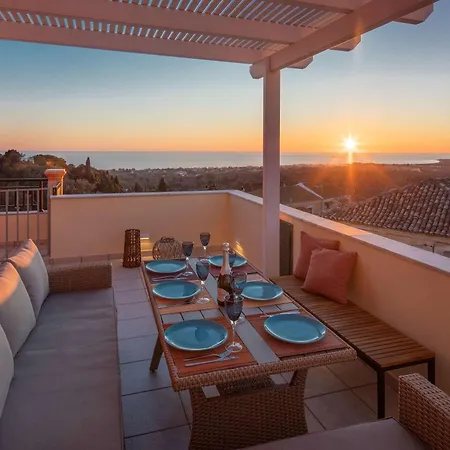 Emilia's House Hébergement de vacances *